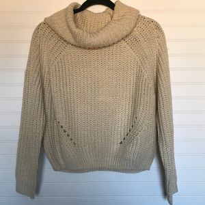 Moon and Madison Chunky Knit Cropped Sweater Small